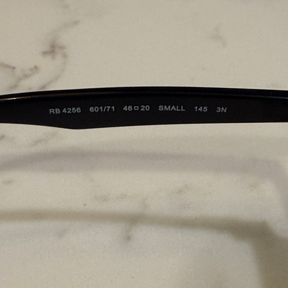 Ray-Ban’s - Picture 3 of 4